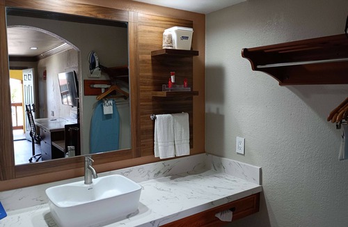 Alvin Hotel | Americas Best Value Inn & Suites Alvin Houston