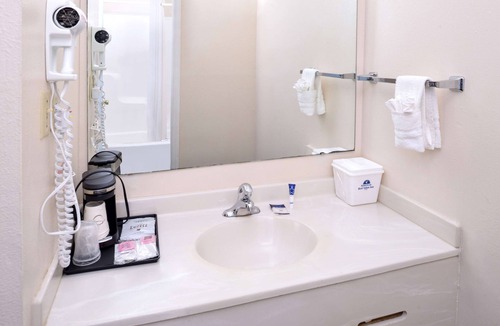Sullivan Hotel | Americas Best Value Inn Sullivan