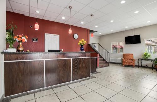 Tulsa Hotel | Americas Best Value Inn Tulsa I-44