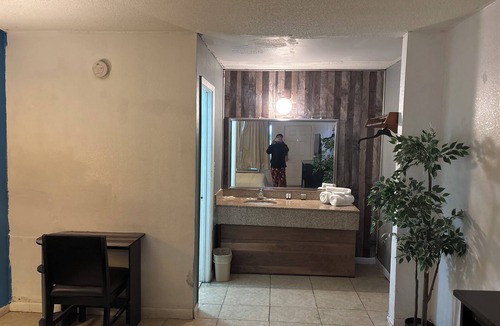 Brinkley Hotel | Americas Best Value Inn Brinkley