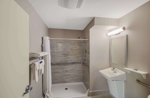 Farmington Hotel | Americas Best Value Inn Farmington