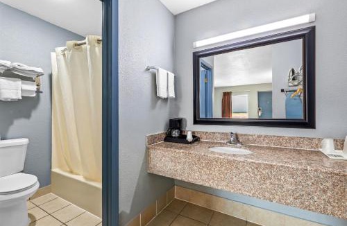 Indianola Hotel | Americas Best Value Inn-Indianola