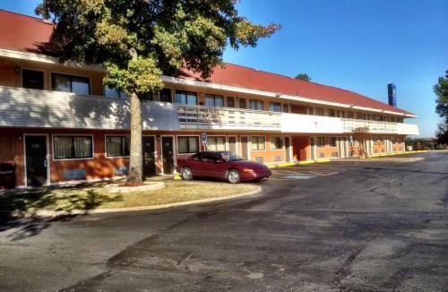 Little Rock Hotel | Americas Best Value Inn and Suites Little Rock