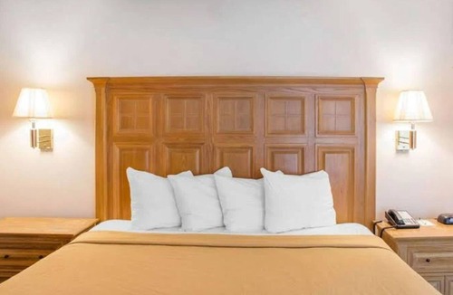 Southeast Raleigh Hotel | Americas Best Value Inn Raleigh