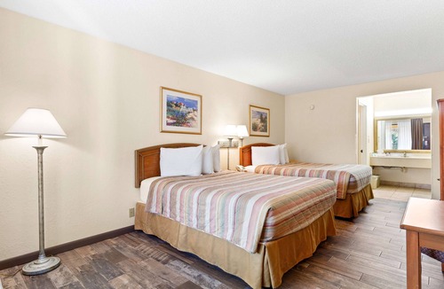 St. Augustine Beach Hotel | Americas Best Value Inn Ocean Inn