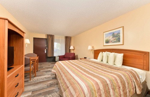 St. Augustine Beach Hotel | Americas Best Value Inn Ocean Inn