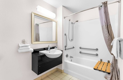 Stillwater Hotel | Americas Best Value Inn Stillwater