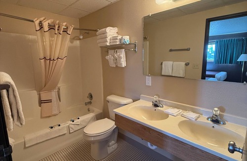 Torrington Hotel | Americas Best Value Inn Torrington