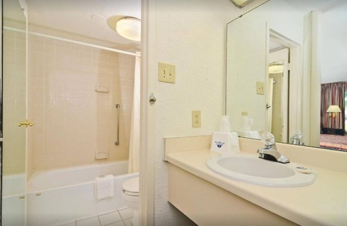 Wilson Apartment | Americas Best Value Inn Wilson - 1 King Bed Smoking (GROUND FLOOR)