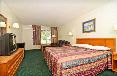 Wilson Apartment | Americas Best Value Inn Wilson - UNIT 4 (ONE BED) GROUND FLOOR
