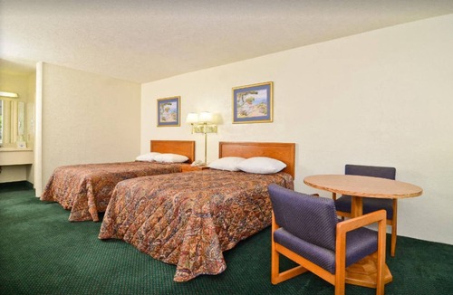 Wilson Apartment | Americas Best Value Inn Wilson - UNIT 9 2 BED GROUND FLOOR