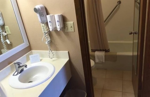 York Hotel | Americas Best Value Inn York