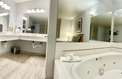 Westminster Triangle Hotel | Americas Inn and Suite