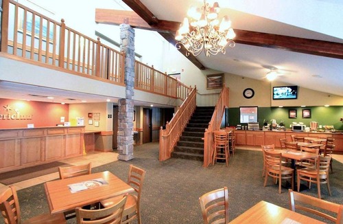 Cedar Rapids - Iowa City Hotel | AmericInn by Wyndham Cedar Rapids/CID Airport