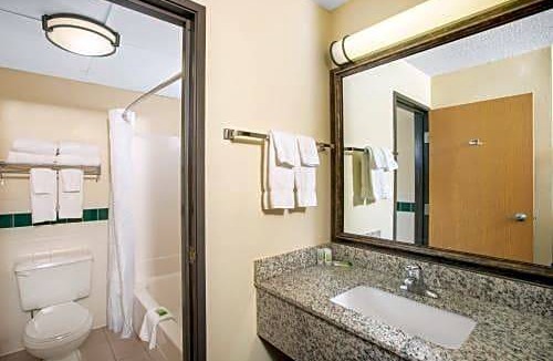 Kearney Hotel | AmericInn by Wyndham Kearney