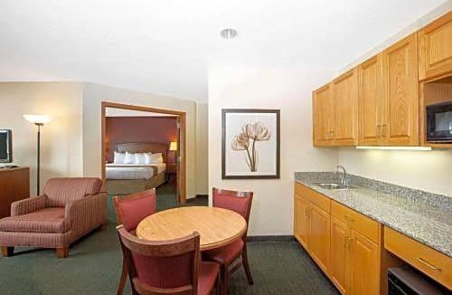 Kearney Hotel | AmericInn by Wyndham Kearney