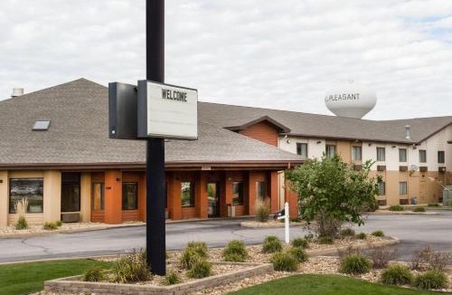 Mount Pleasant Hotel | AmericInn by Wyndham Mount Pleasant