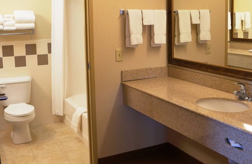 Anamosa Hotel | AmericInn by Wyndham Anamosa