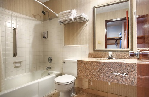Appleton Hotel | AmericInn by Wyndham Appleton Downtown