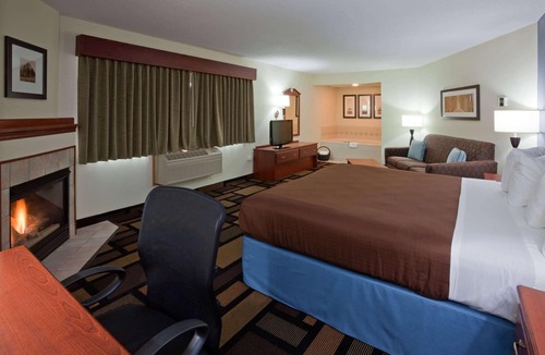 Austin Hotel | AmericInn by Wyndham Austin