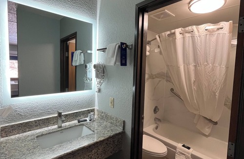 Cloquet Hotel | AmericInn by Wyndham Cloquet