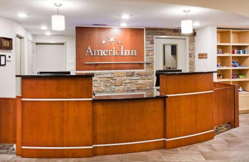 De Witt Hotel | AmericInn by Wyndham DeWitt