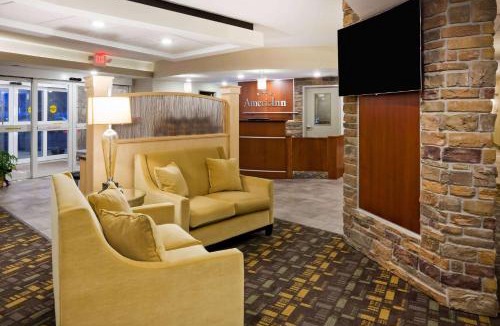 De Witt Hotel | AmericInn by Wyndham DeWitt