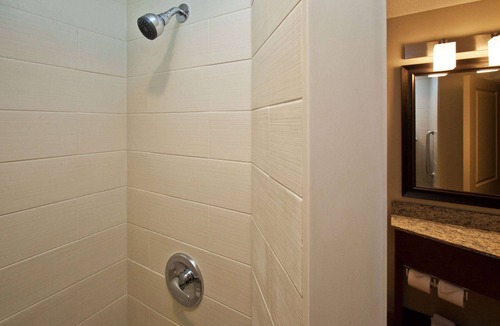 Fairfield Hotel | AmericInn by Wyndham Fairfield