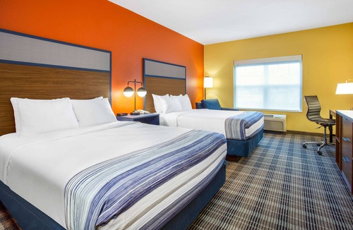 Fulton Hotel | AmericInn by Wyndham Fulton Clinton