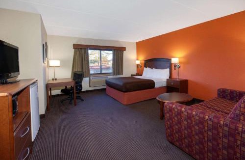 Iron River Hotel | AmericInn by Wyndham Iron River