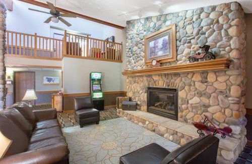 Lincoln Hotel | AmericInn by Wyndham Lincoln North