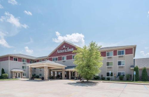Newton Hotel | AmericInn by Wyndham Newton
