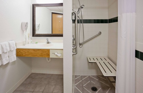 Osceola Hotel | AmericInn by Wyndham Osceola
