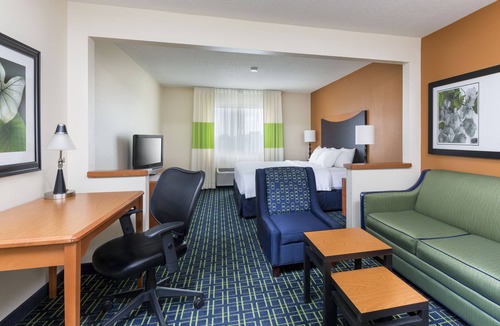 Southwest Topeka Hotel | AmericInn by Wyndham Topeka