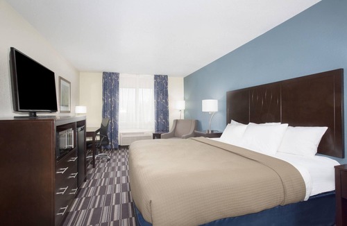 Mount Pleasant Hotel | AmericInn by Wyndham Mount Pleasant