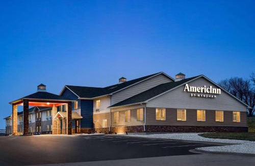 Williamsburg Hotel | AmericInn by Wyndham Williamsburg