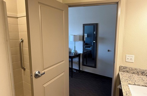 Windom Hotel | AmericInn by Wyndham Windom