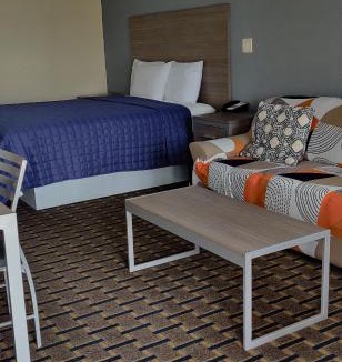 West Orange Hotel | Ameristay Inn & Suites