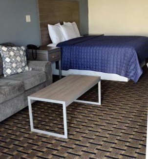 West Orange Hotel | Ameristay Inn & Suites