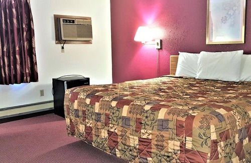 Avon Hotel | AmeriVu Inn & Suites - Avon