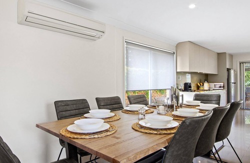 Callala Bay House | Amersham – great entertainment area and yard