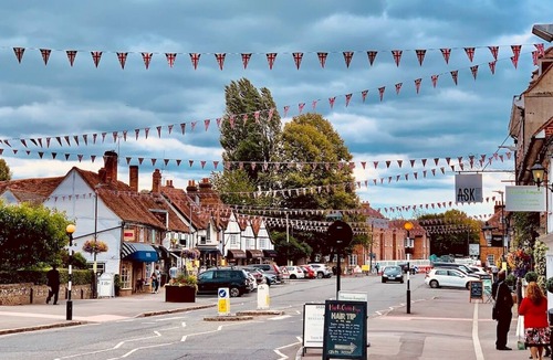 Amersham Apartment | Amersham Station Road Studio - Pass the Keys