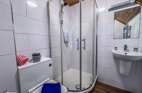 Amersham Apartment | Amersham Station Road Studio - Pass the Keys