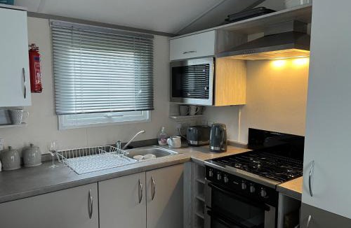 Swalecliffe House | AMETHYST 25