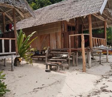 Yennanas Besir House | Amfriwen Homestay