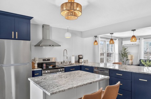 Amherst House | Amherst -NEW - Campus Convenience & Social Privacy