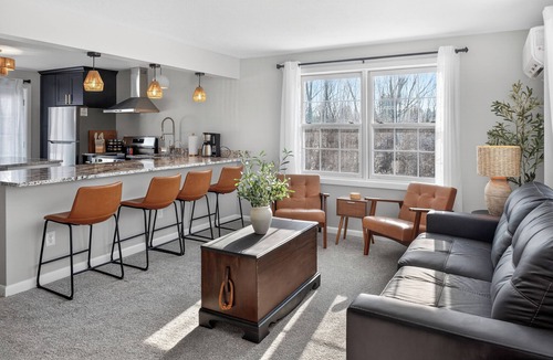 Amherst House | Amherst -NEW - Campus Convenience & Social Privacy