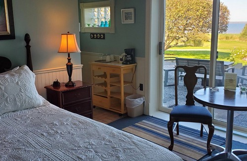 Lorneville Hotel | Amherst Shore Country Inn