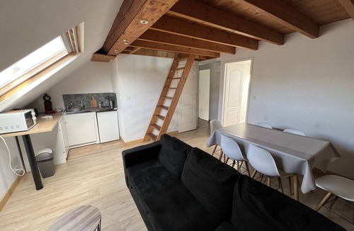Henriville Apartment | Amiens, sous les toits 4-6P