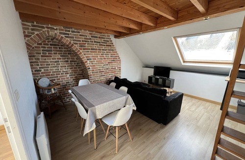 Henriville Apartment | Amiens, sous les toits 4-6P